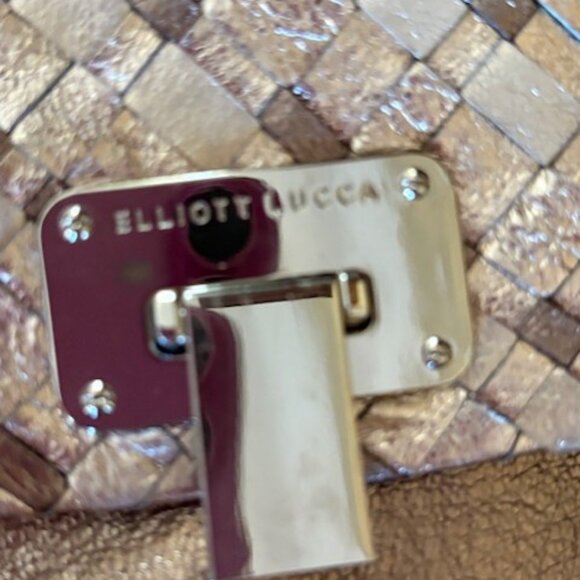 Elliott Lucca Tri-tone Silver Metallic Crossbody / Clutch Purse - Picture 5 of 5
